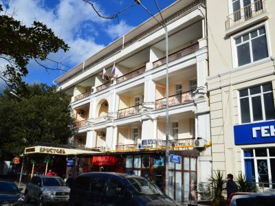 Гостиница «Бристоль» (архитектор К.И.Эшлиман)