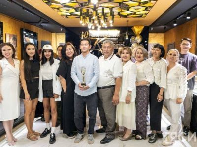 В Якутске вручили первую народную премию «Кун киhитэ» Максиму и Евгении Арбугаевым