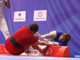 Мас-рестлеры Якутии прошли в финал чемпионата России