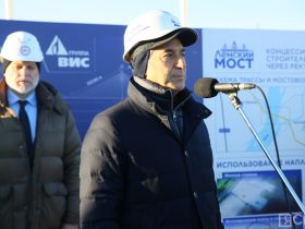 В Якутии завершили строительство первого элемента Ленского моста