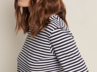 Футболка в полоску приталенного силуэта