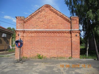 Хозяйственная постройка при заводе