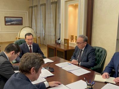 Развитие морского порта Тикси обсудили на совещании под руководством главы Якутии