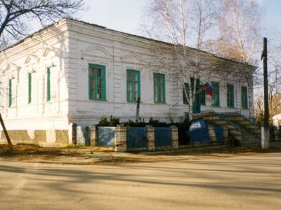 Памятное место, где в 1922 г. была организована комсомольская ячейка под руководством Я.И. Сотникова