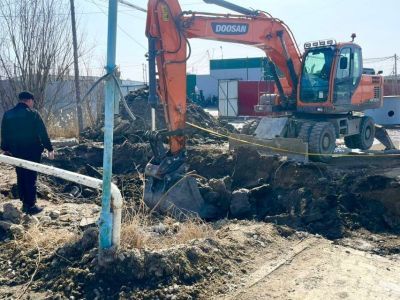 Срочные ремонтные работы газопровода проводят на улице Чернышевского в Якутске