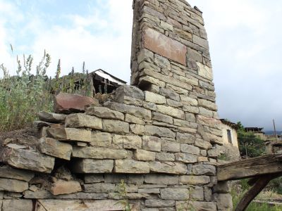 Резные камни с арабскими надписями и изображениями (19 единиц)