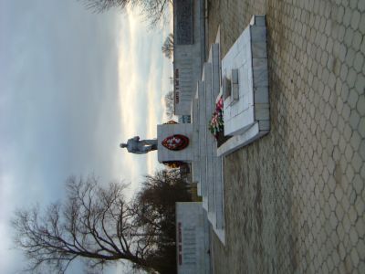 Братская могила 129 советских воинов, погибших в боях с фашистскими захватчиками