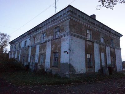 Казарма, где в 1764-1768 гг. квартировали солдаты Суздальского пехотного полка, командиром которого был Суворов Александр Васильевич