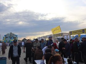 Гастрофестиваль и концерт Бьянки: День работника газовой промышленности отметили в Кысыл-Сыре