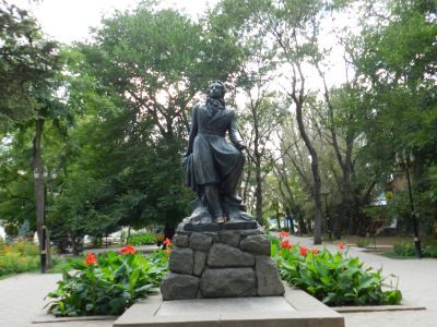 Памятник А.С.Пушкину (скульптор А.И.Григорьев, архитектор В.Н.Наугольный)