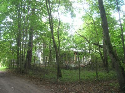 Дом, в котором в начале XX века бывали художники И.И. Левитан, В.Д. Поленов, в 1932-1956 гг. жил художник П.П. Кончаловский