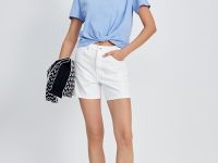 Футболка с узлом