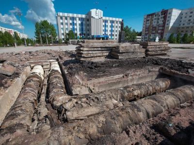 В Нерюнгри продолжаются работы по замене теплотрассы в центре города