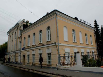 Боковой флигель