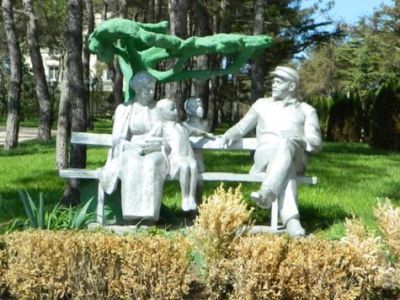 Памятник В.И. Ленину и Н.К. Крупской