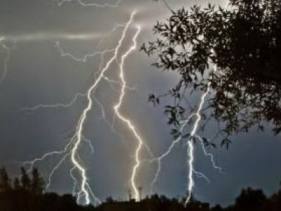 Метеорологи прогнозируют грозы и усиление ветра
