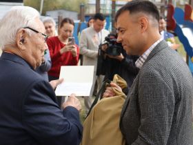 В Якутске поздравили ветеранов с 80-летием окончания Второй мировой войны