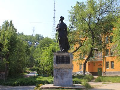 Памятник юным борцам за власть Советов