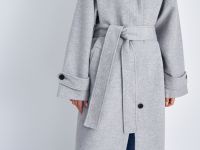 Пальто из шерсти и шелка с отложным воротником