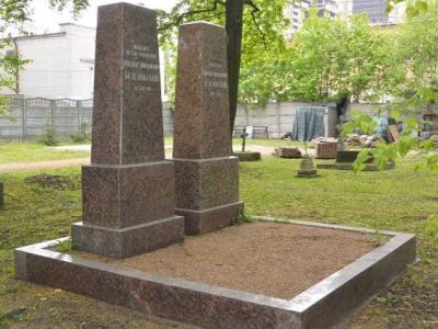 Могила Белелюбского Н.А. (1845-1922), механика и мостостроителя