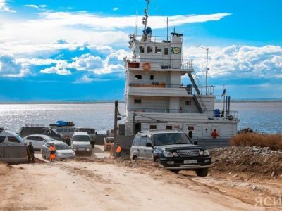 Стали известны тарифы на паромной переправе из Якутска в Нижний Бестях