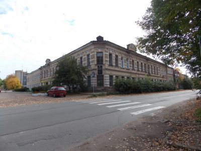 Училище коммерческое