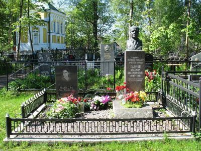 Место, где захоронен кавалер трех орденов Славы - Панков М.М. (1921-1981)