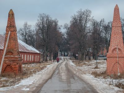 Четыре обелиска