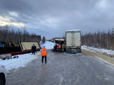 Два большегруза столкнулись в Чурапчинском районе. Один человек госпитализирован