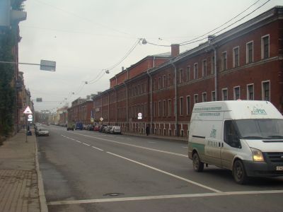 Новые Егерские казармы (два корпуса, соединенные переходом)