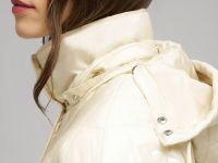 Утепленная куртка со съемным капюшоном