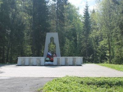 Братская могила 187 жертв политических репрессий