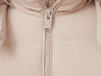 Пуховое женское пальто свободного кроя