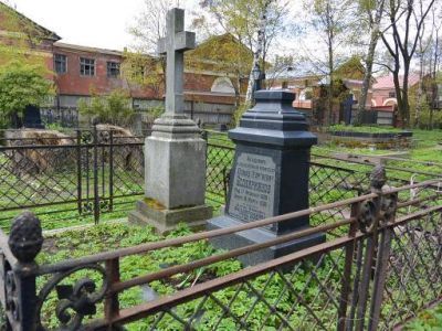 Могила Беллярминова Л.Г. (1859-1930), офтальмолога