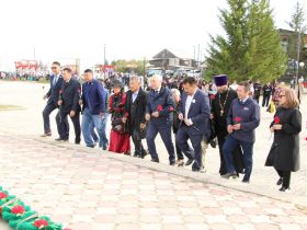Вилюйск преображается: в День города на набережной «Поющие пески» зазвучала новая музыка