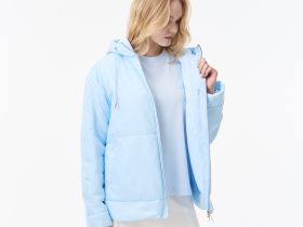 Женская куртка Lacoste с капюшоном