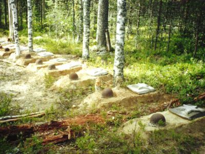 Могилы (семнадцать) советских воинов