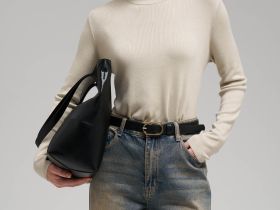 Легкий базовый джемпер прямого кроя