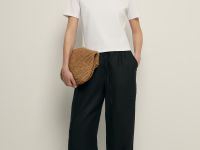 Приталенная футболка в рубчик