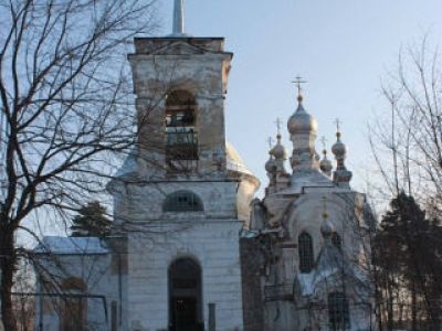 Церковь Троицкая с интерьером и часовней