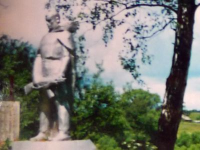 Братская могила с захоронением воинов, погибших в период Великой Отечественной войны 1941—1945 гг.