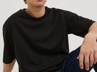 Футболка из хлопка свободного кроя