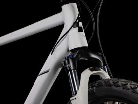 Дорожный велосипед Cube Nature Pro, год 2025, цвет Белый-Серый, ростовка 22