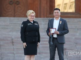 В Якутске провели концерт «Наши маяки», посвящённый Героям России