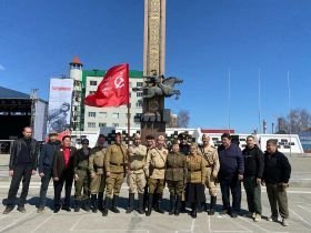 Колонна ретро-автомобилей проехала по улицам Якутска в честь 80-летия Победы