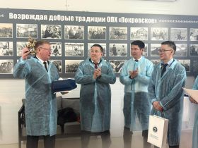 В Хангаласском улусе открыли новый круглогодичный тепличный комплекс