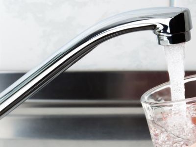 В водопроводной воде в США обнаружили токсичные вещества