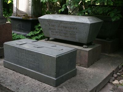 Могила Хмельницкого Н.И. (1791-1845), драматурга