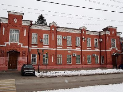 Здание бывшей земской управы, где служил в 1892-1894 годах писатель С.Г.Скиталец (Петров)