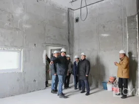 Дмитрий Садовников провел выездной осмотр социальных объектов Якутска